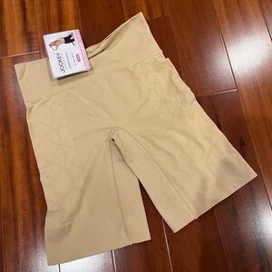 Jockey Nude Shapewear Shorts Ultralight Smoothing No Chafe Slipshort New‎ Small